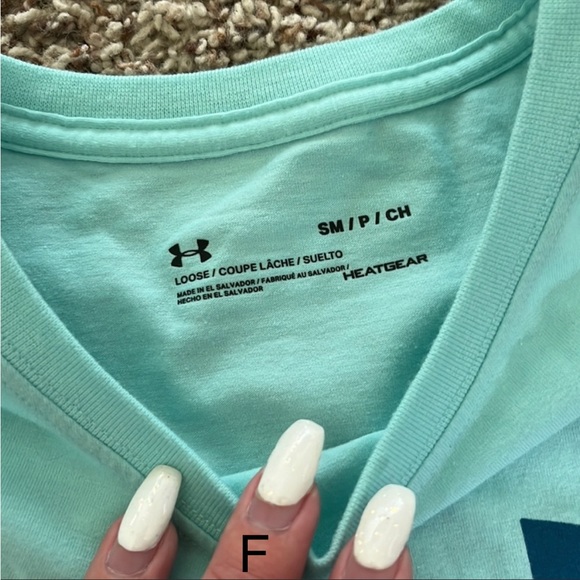 Women’s Under Armour shirt - Picture 3 of 3